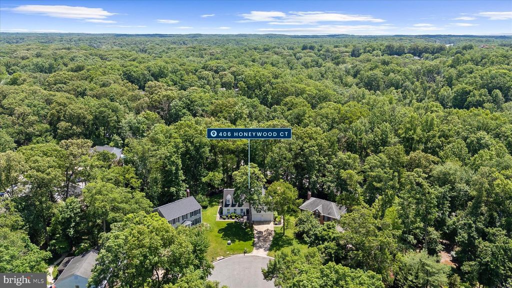 Image 65 of property listing at 406 HONEYWOOD CT, Millersville, MD 21108