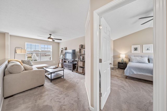 306 Red Knot Court, Plain City, OH 43064