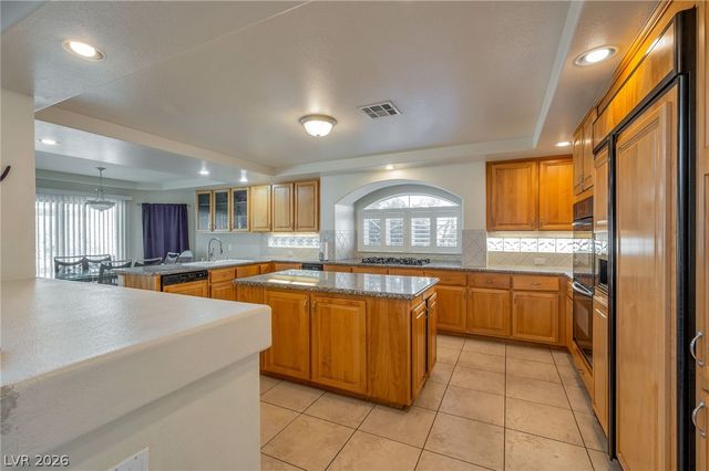 7685 Golden Lantern Court, Las Vegas, NV 89139