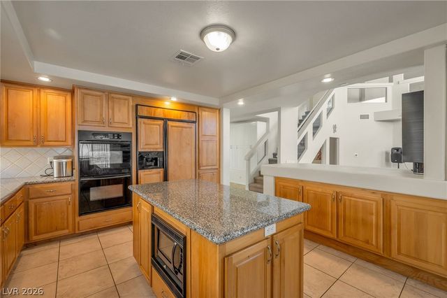 7685 Golden Lantern Court, Las Vegas, NV 89139