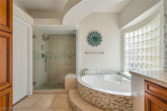 7685 Golden Lantern Court, Las Vegas, NV 89139