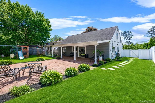 457 Peconic Street, Ronkonkoma, NY 11779