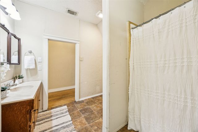 222 W College Street A,B,C, Denton, TX 76201