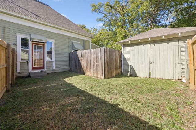 222 W College Street A,B,C, Denton, TX 76201