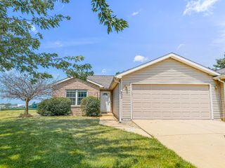 203 Lynne's Way, Lowell, IN 46356