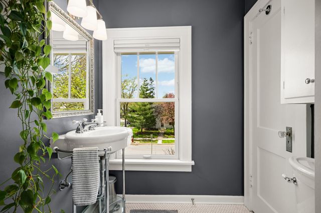 4457 17th Avenue S, Minneapolis, MN 55407