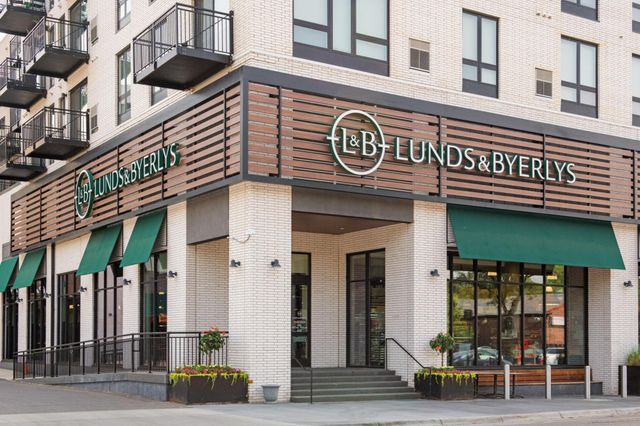 4457 17th Avenue S, Minneapolis, MN 55407