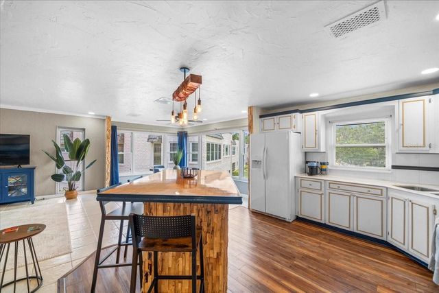 213 FERNWOOD CIRCLE 213, Seminole, FL 33777