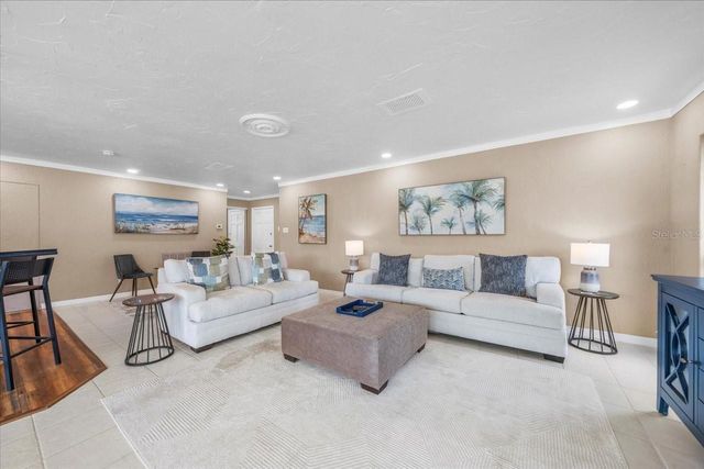 213 FERNWOOD CIRCLE 213, Seminole, FL 33777