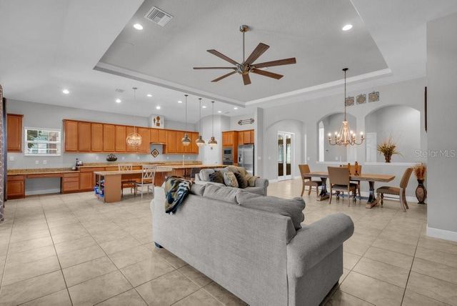 15409 STARLING CROSSING DRIVE, Lithia, FL 33547