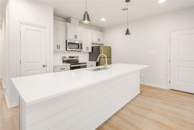 412 Ash Street, College Station, TX 77840