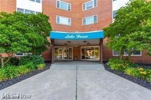 11850 Edgewater Drive 901, Lakewood, OH 44107