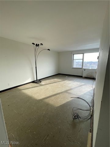 11850 Edgewater Drive 901, Lakewood, OH 44107