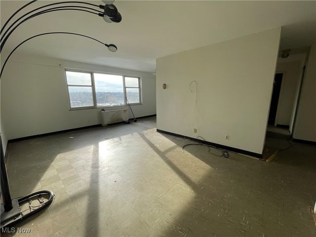 11850 Edgewater Drive 901, Lakewood, OH 44107