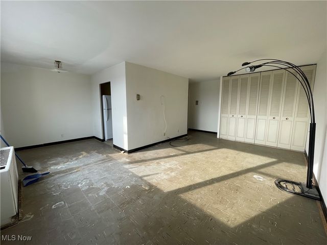 11850 Edgewater Drive 901, Lakewood, OH 44107