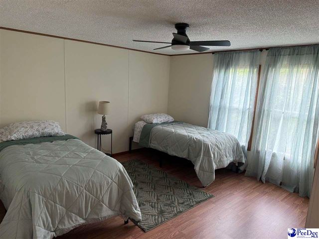 2035 S 5th St, Hartsville, SC 29550
