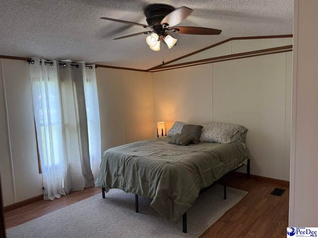 2035 S 5th St, Hartsville, SC 29550