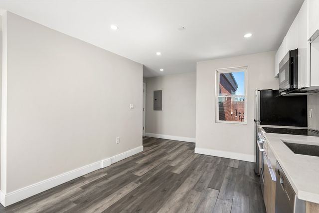 81 Chelsea St, Everett, MA 02149