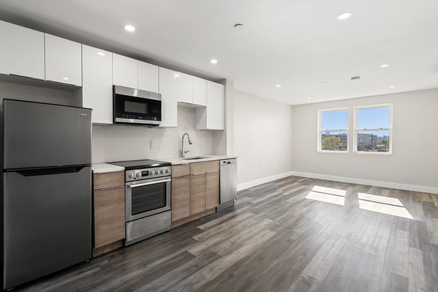 81 Chelsea St, Everett, MA 02149