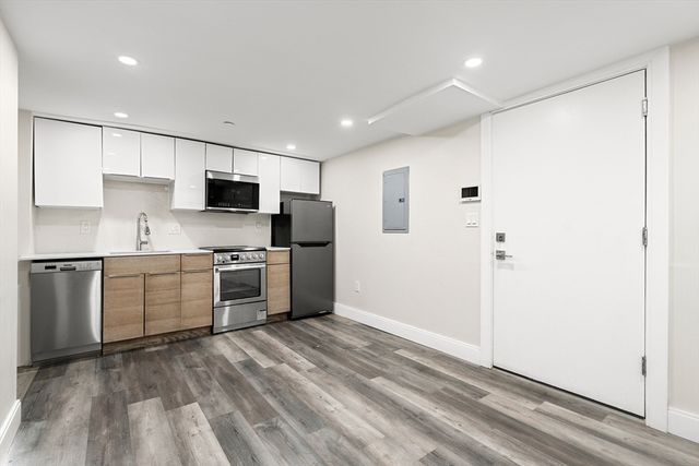 81 Chelsea St, Everett, MA 02149