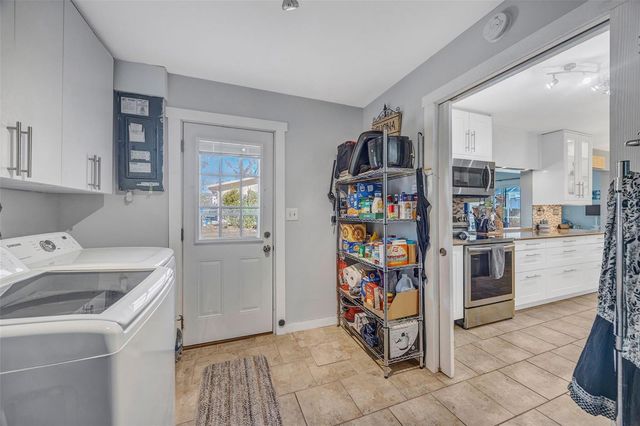 1225 NE 2ND STREET, Crystal River, FL 34429