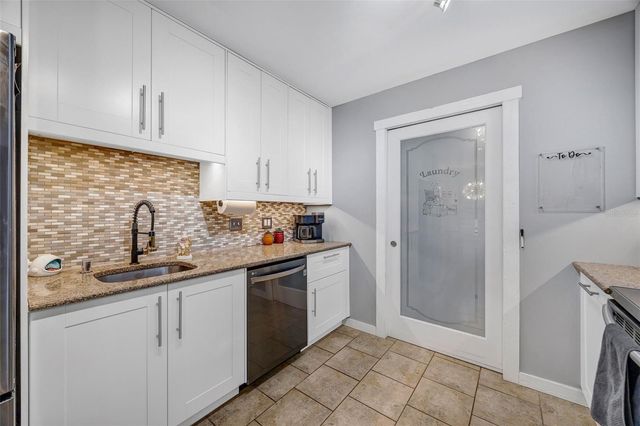 1225 NE 2ND STREET, Crystal River, FL 34429