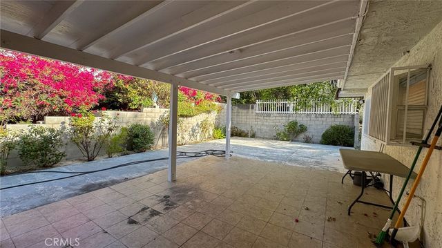 22762 Avenue San Luis, Woodland Hills, CA 91364