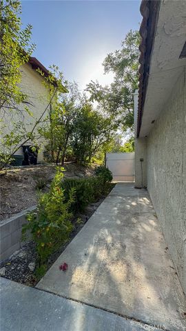 22762 Avenue San Luis, Woodland Hills, CA 91364