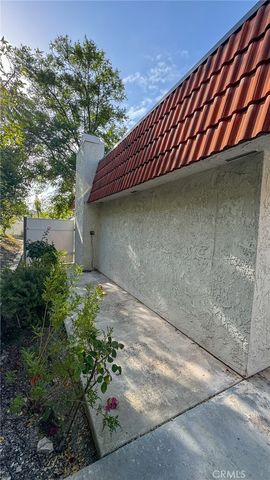 22762 Avenue San Luis, Woodland Hills, CA 91364