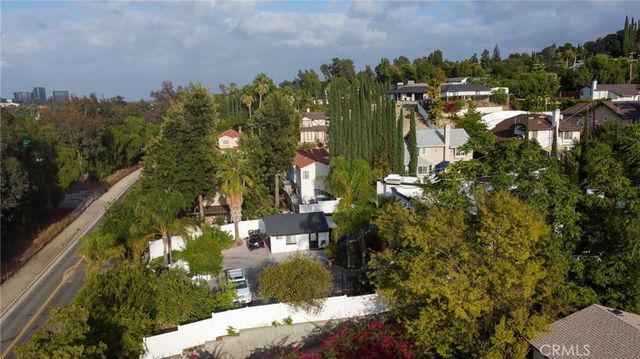 22762 Avenue San Luis, Woodland Hills, CA 91364