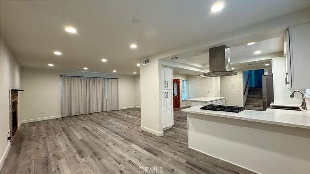 22762 Avenue San Luis, Woodland Hills, CA 91364