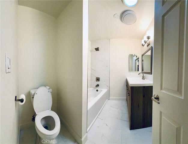 22762 Avenue San Luis, Woodland Hills, CA 91364