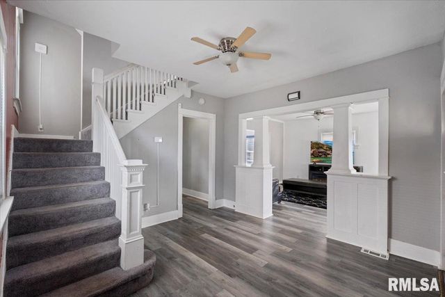 1035 17th Avenue, Rock Island, IL 61021