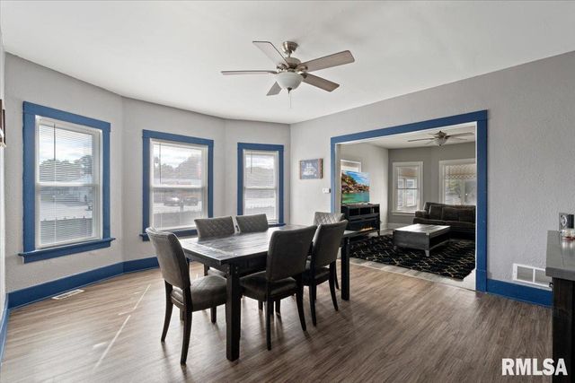 1035 17th Avenue, Rock Island, IL 61021