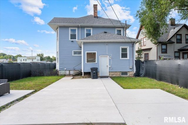 1035 17th Avenue, Rock Island, IL 61021