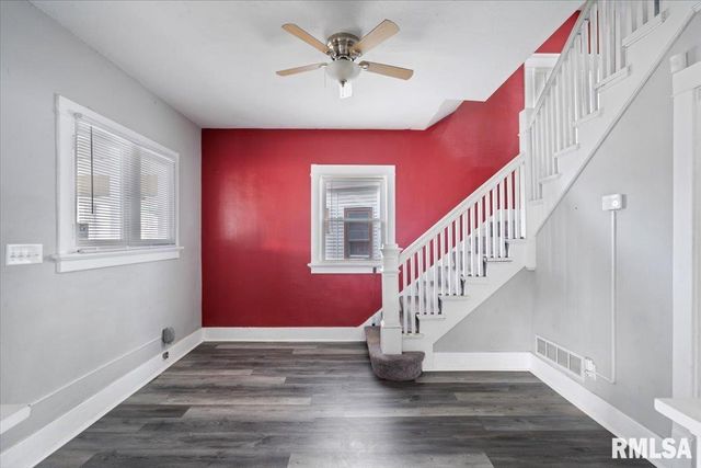 1035 17th Avenue, Rock Island, IL 61021