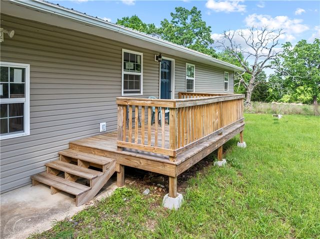 4 Shady Knoll Lane, Yellville, AR 72687