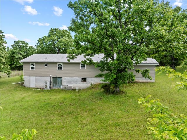4 Shady Knoll Lane, Yellville, AR 72687