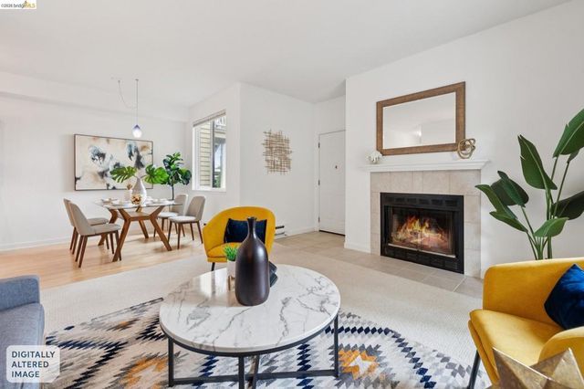 71 Lakeshore Ct, Richmond, CA 94804