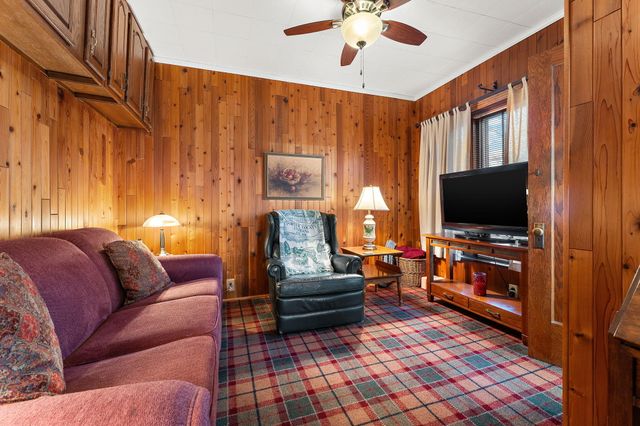 158 S Greenwich Street, Valparaiso, IN 46383