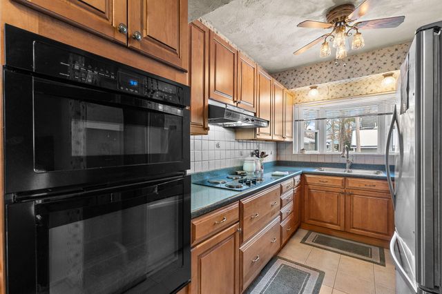 158 S Greenwich Street, Valparaiso, IN 46383