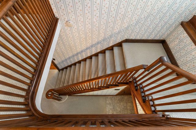 158 S Greenwich Street, Valparaiso, IN 46383