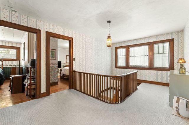 158 S Greenwich Street, Valparaiso, IN 46383