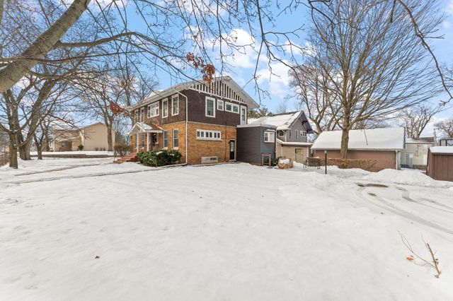 158 S Greenwich Street, Valparaiso, IN 46383