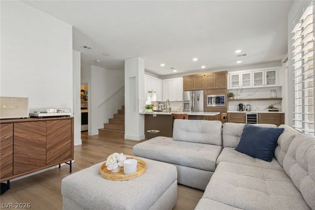 251 South Green Valley Parkway 5514, Henderson, NV 89012