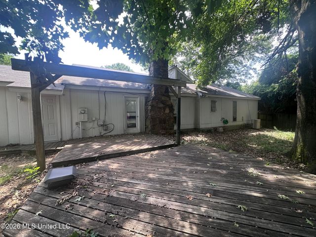 5629 Ridgetop Drive, Horn Lake, MS 38637