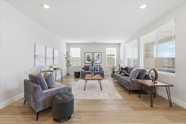 4538 Madeleine Way, Folsom, CA 95630