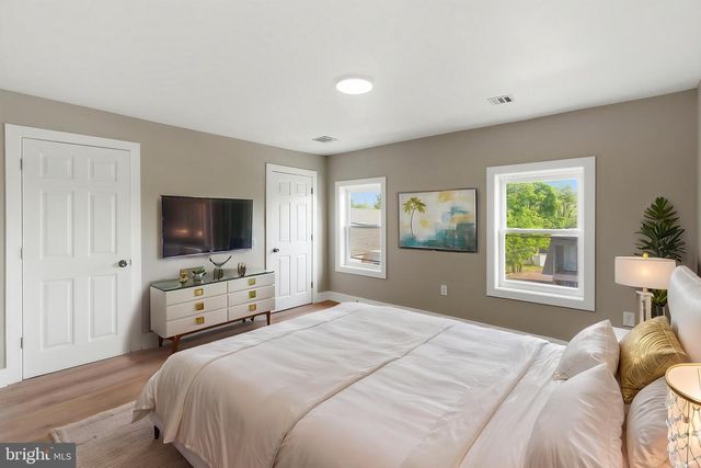 26 W 2ND ST, Florence, NJ 08518