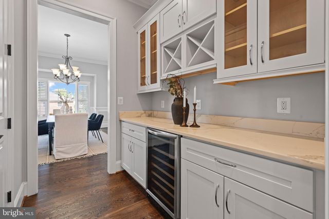 7606 LEONARD DR, Falls Church, VA 22043