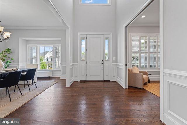 7606 LEONARD DR, Falls Church, VA 22043